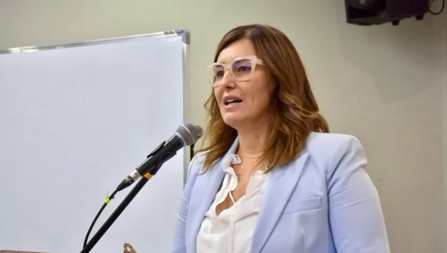 Malena-Resa-habla-como-intendenta