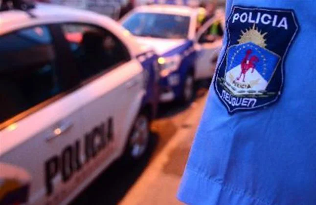 pOLICIA