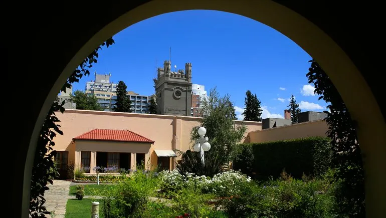 casa-de-gobierno-neuquenpng